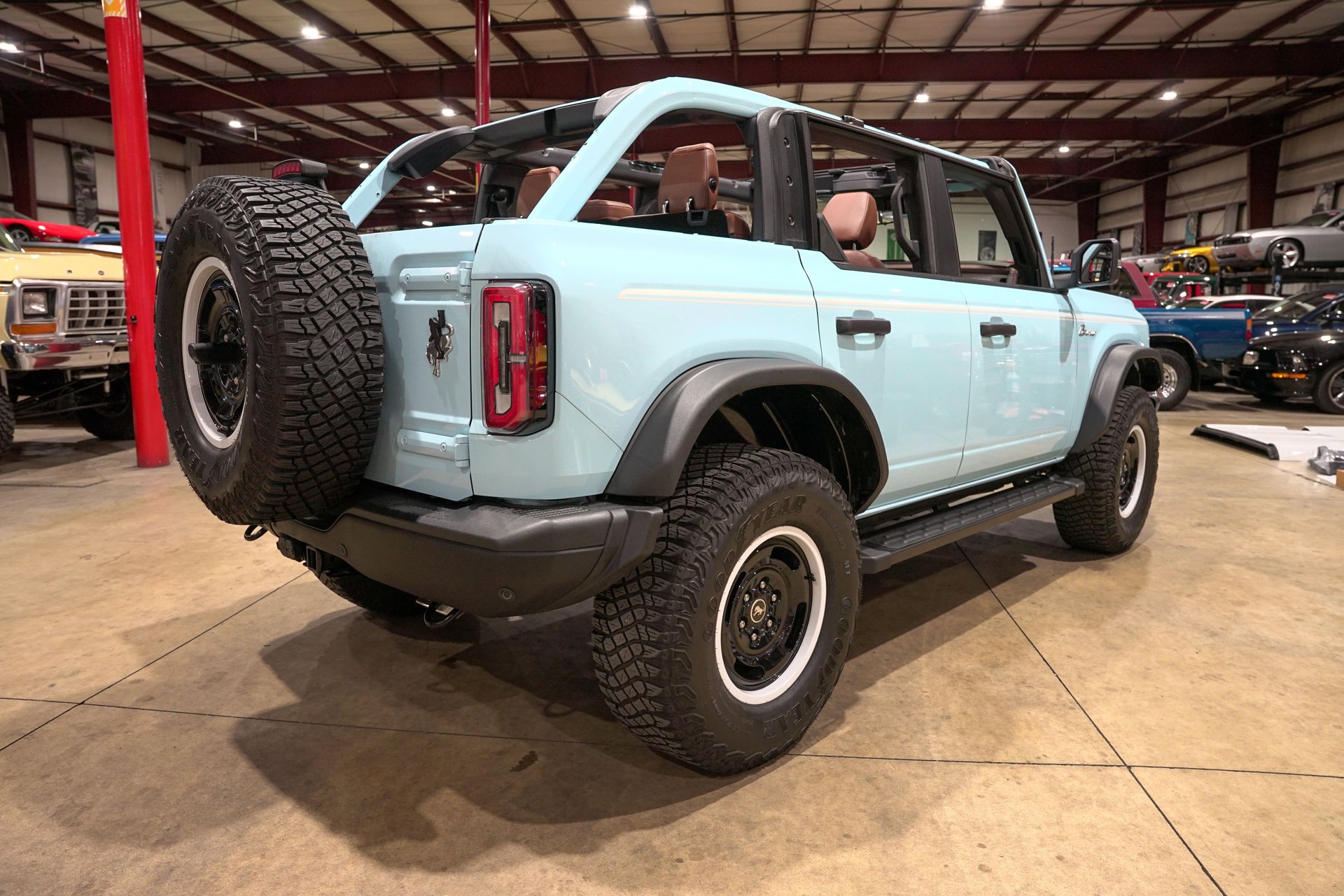 2023 Ford Bronco - photo 3