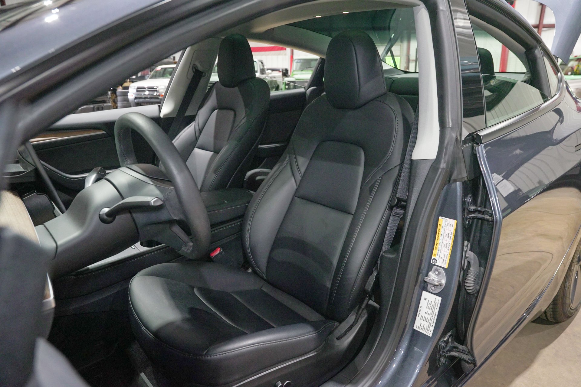 2023 Tesla Model 3 - photo 8