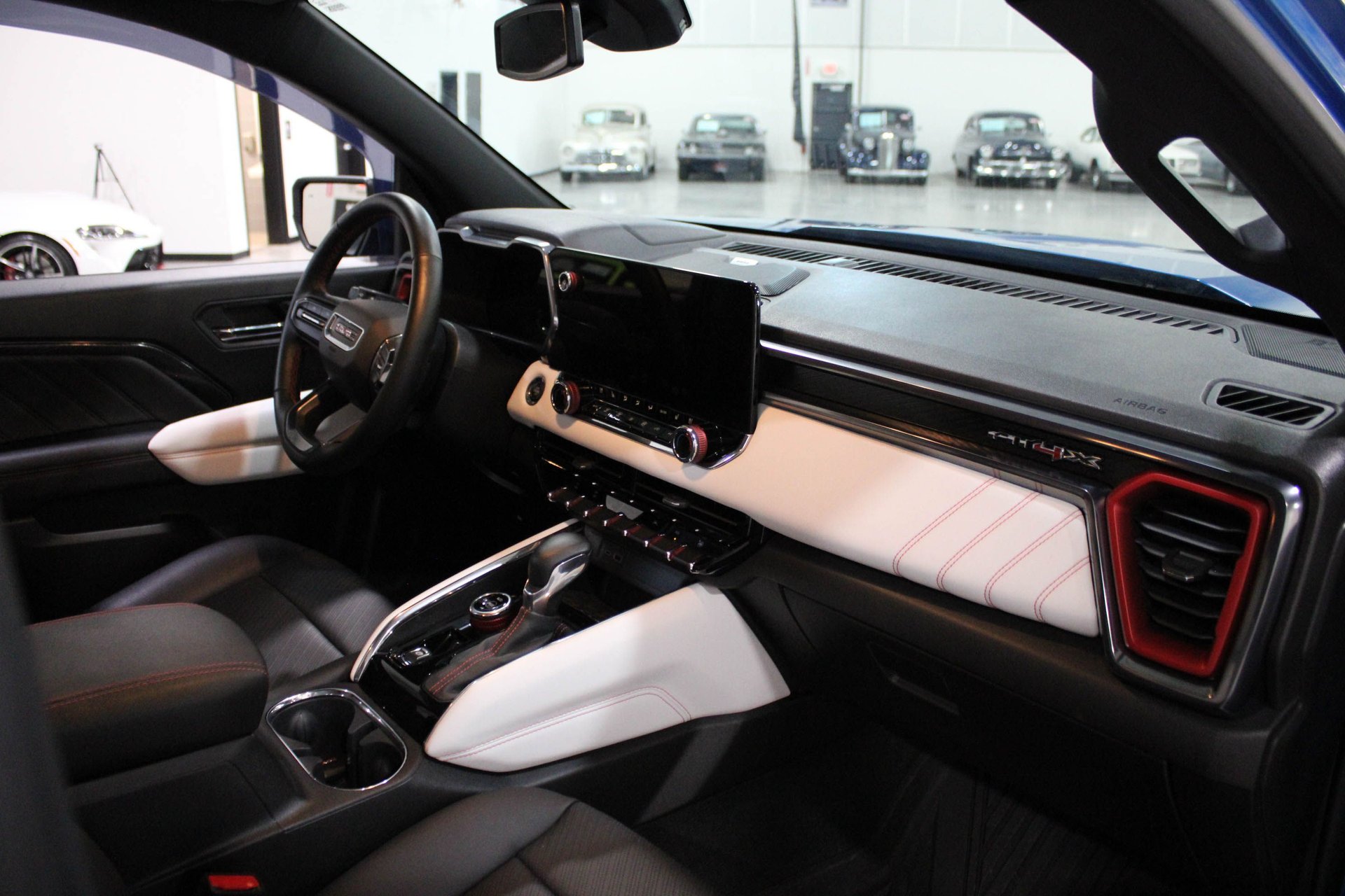 2023 GMC Canyon - photo 10