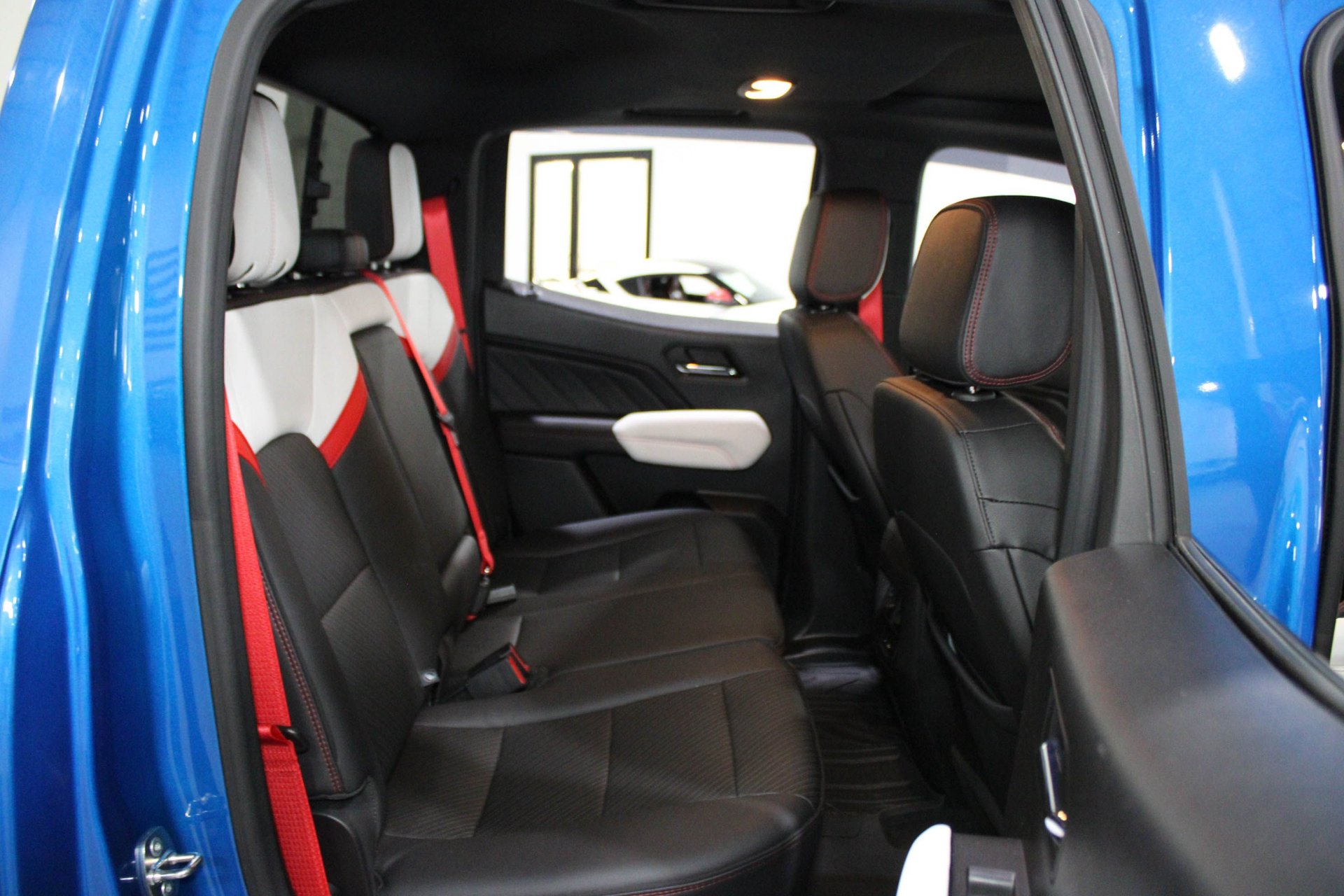 2023 GMC Canyon - photo 12
